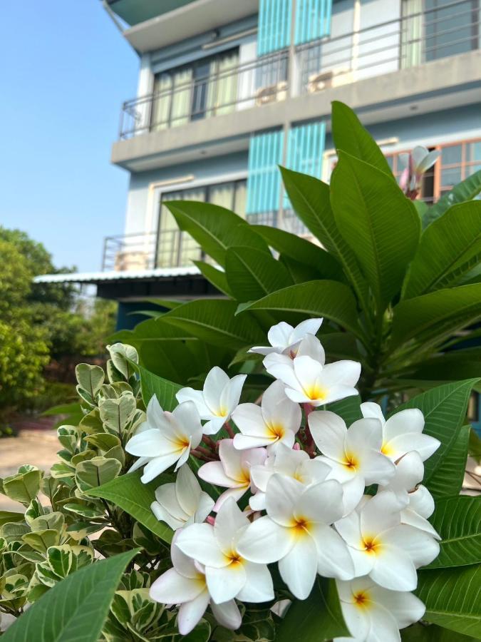 V Tharm Hotel Ούντον Τάνι Εξωτερικό φωτογραφία