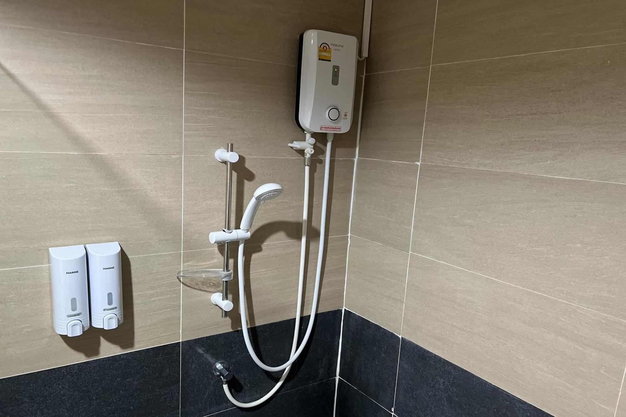 V Tharm Hotel Ούντον Τάνι Εξωτερικό φωτογραφία