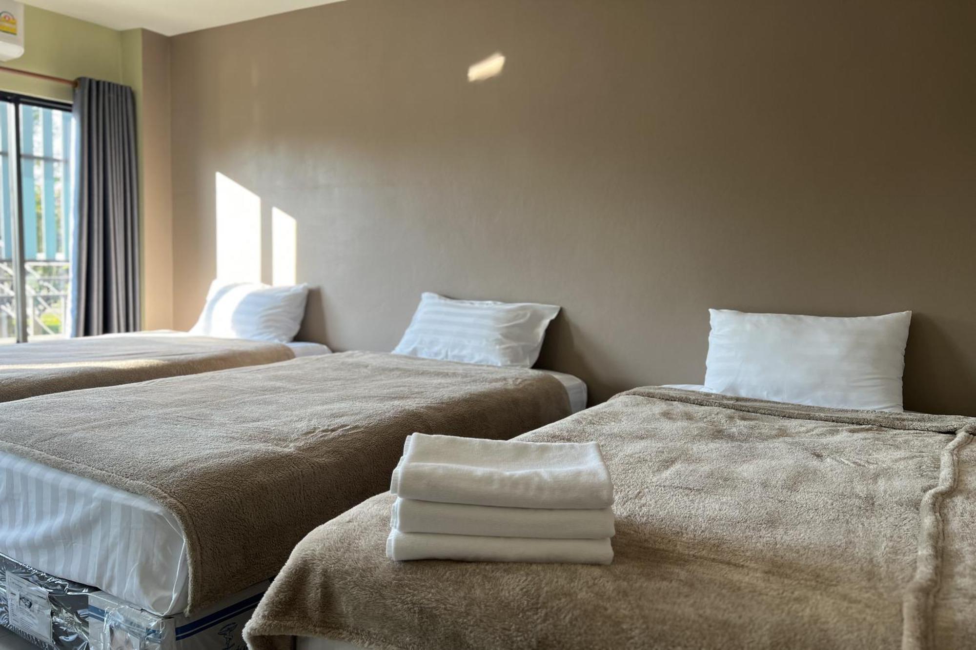 V Tharm Hotel Ούντον Τάνι Εξωτερικό φωτογραφία