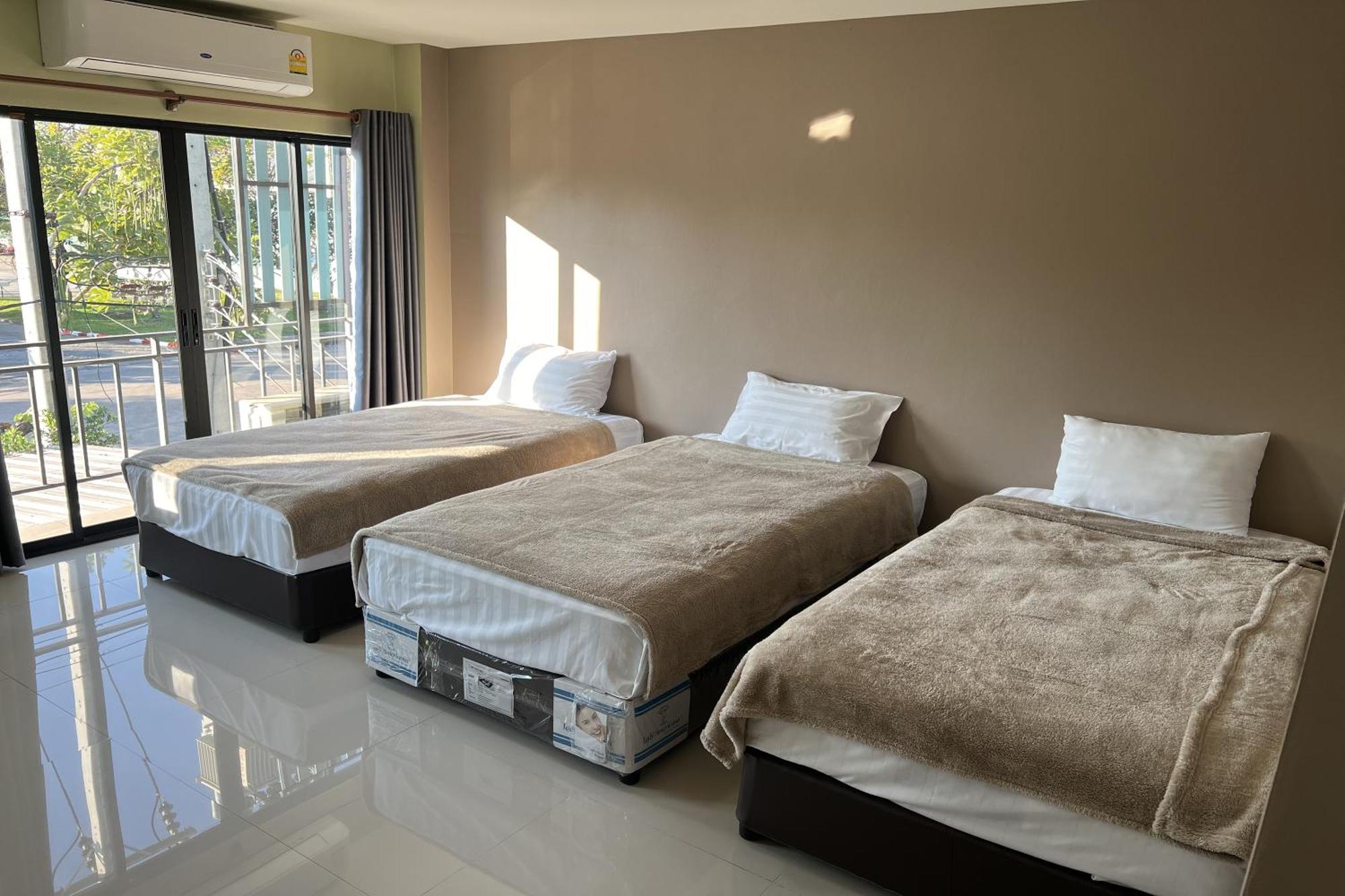 V Tharm Hotel Ούντον Τάνι Εξωτερικό φωτογραφία