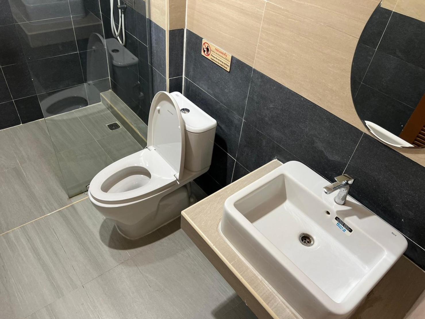 V Tharm Hotel Ούντον Τάνι Εξωτερικό φωτογραφία