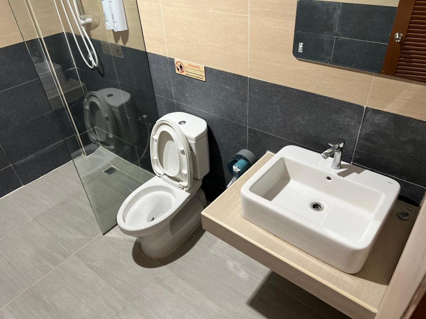 V Tharm Hotel Ούντον Τάνι Εξωτερικό φωτογραφία