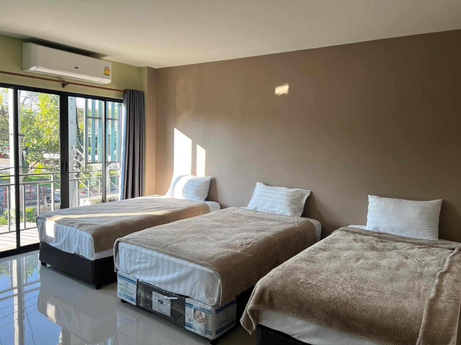 V Tharm Hotel Ούντον Τάνι Εξωτερικό φωτογραφία