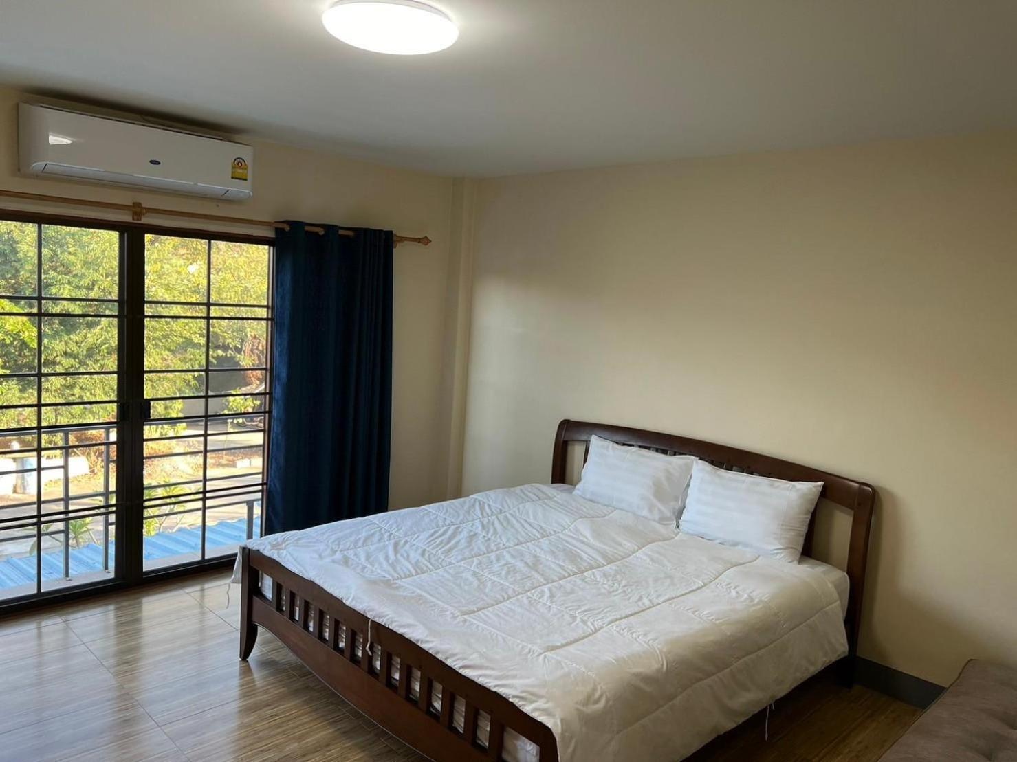V Tharm Hotel Ούντον Τάνι Εξωτερικό φωτογραφία