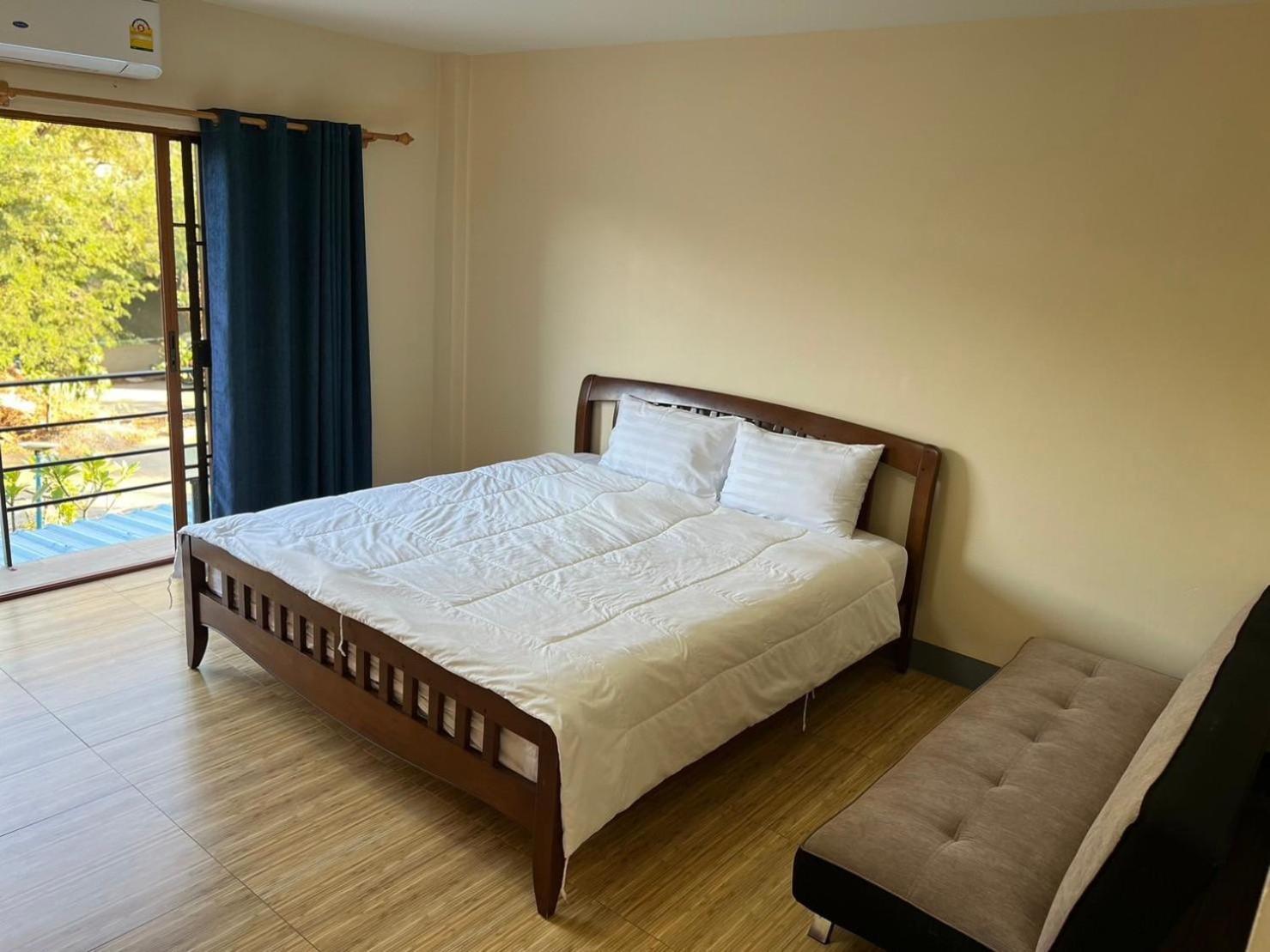 V Tharm Hotel Ούντον Τάνι Εξωτερικό φωτογραφία