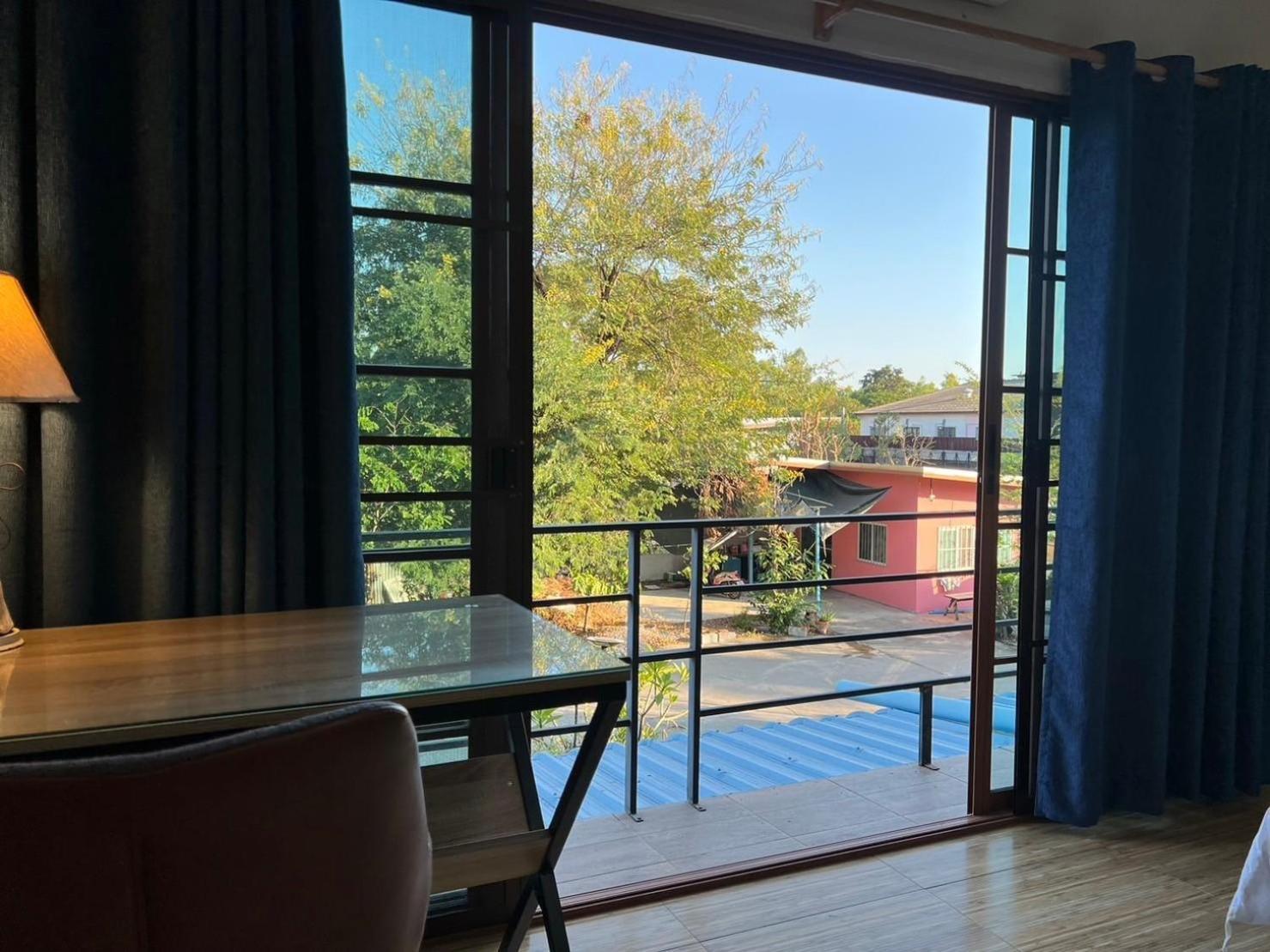 V Tharm Hotel Ούντον Τάνι Εξωτερικό φωτογραφία